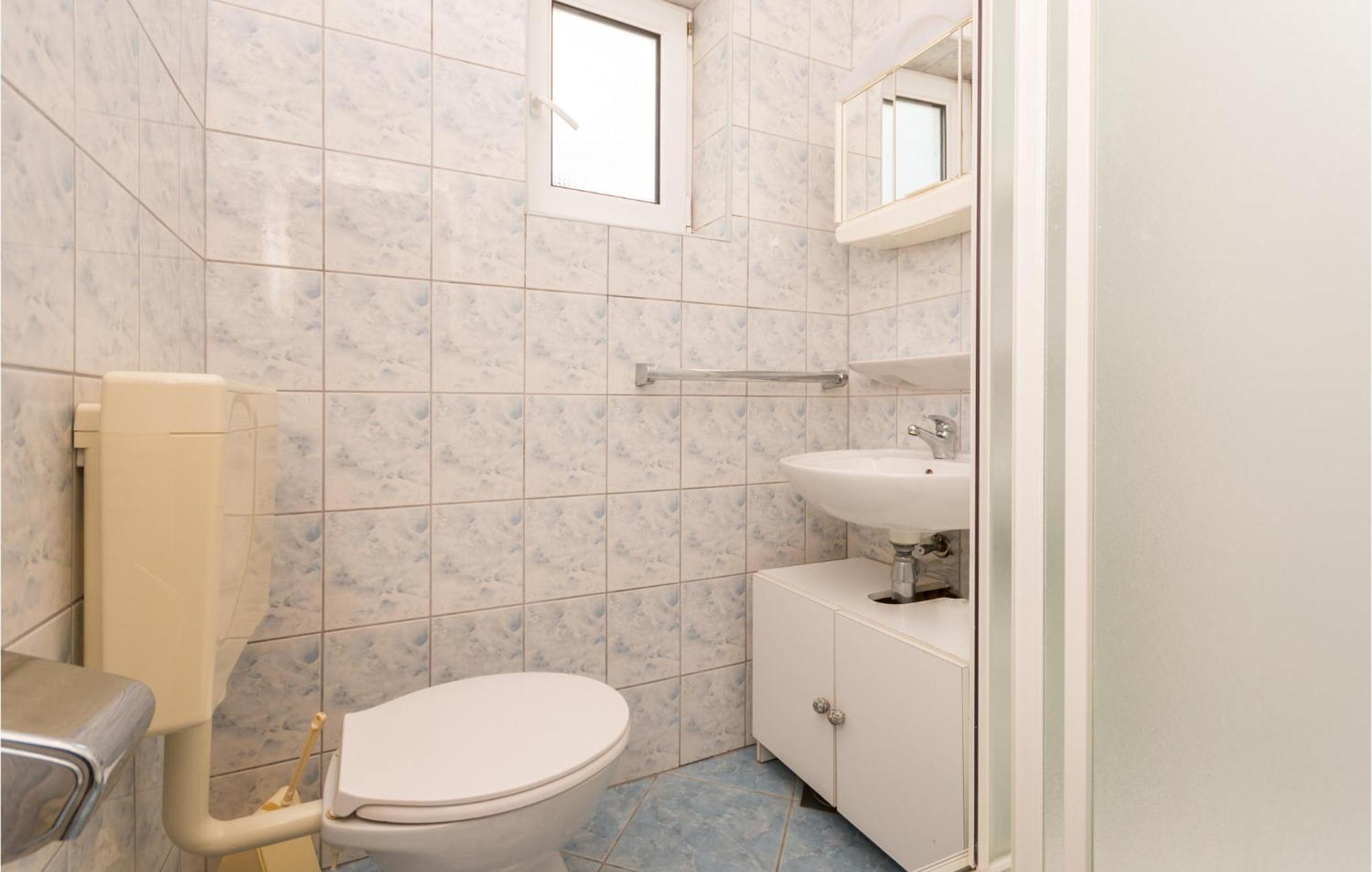 Awesome Apartment In Sveti Filip I Jakov W/ 1 Bedrooms Eksteriør bilde