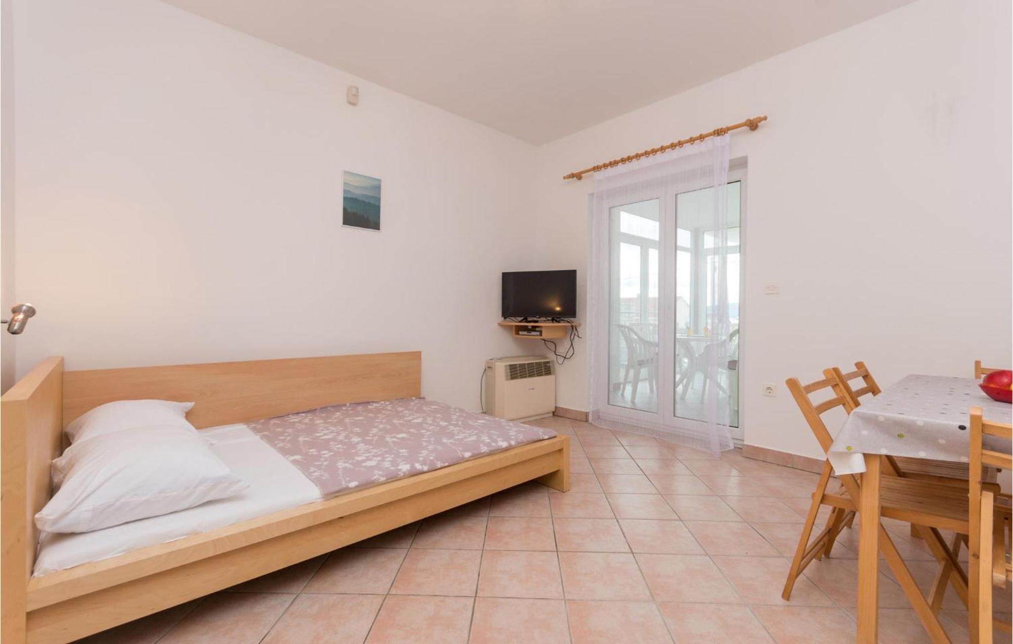 Awesome Apartment In Sveti Filip I Jakov W/ 1 Bedrooms Eksteriør bilde