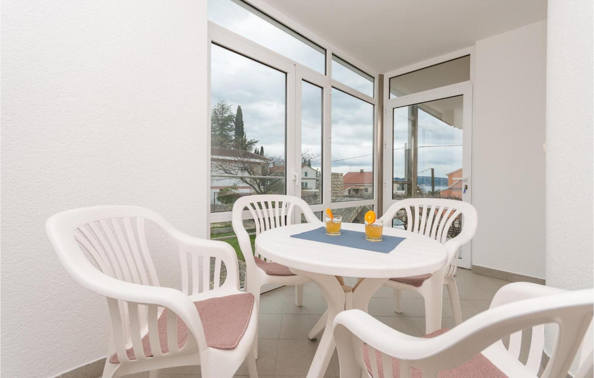 Awesome Apartment In Sveti Filip I Jakov W/ 1 Bedrooms Eksteriør bilde