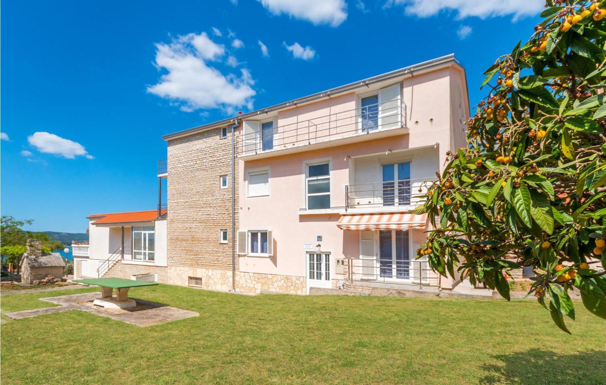 Awesome Apartment In Sveti Filip I Jakov W/ 1 Bedrooms Eksteriør bilde
